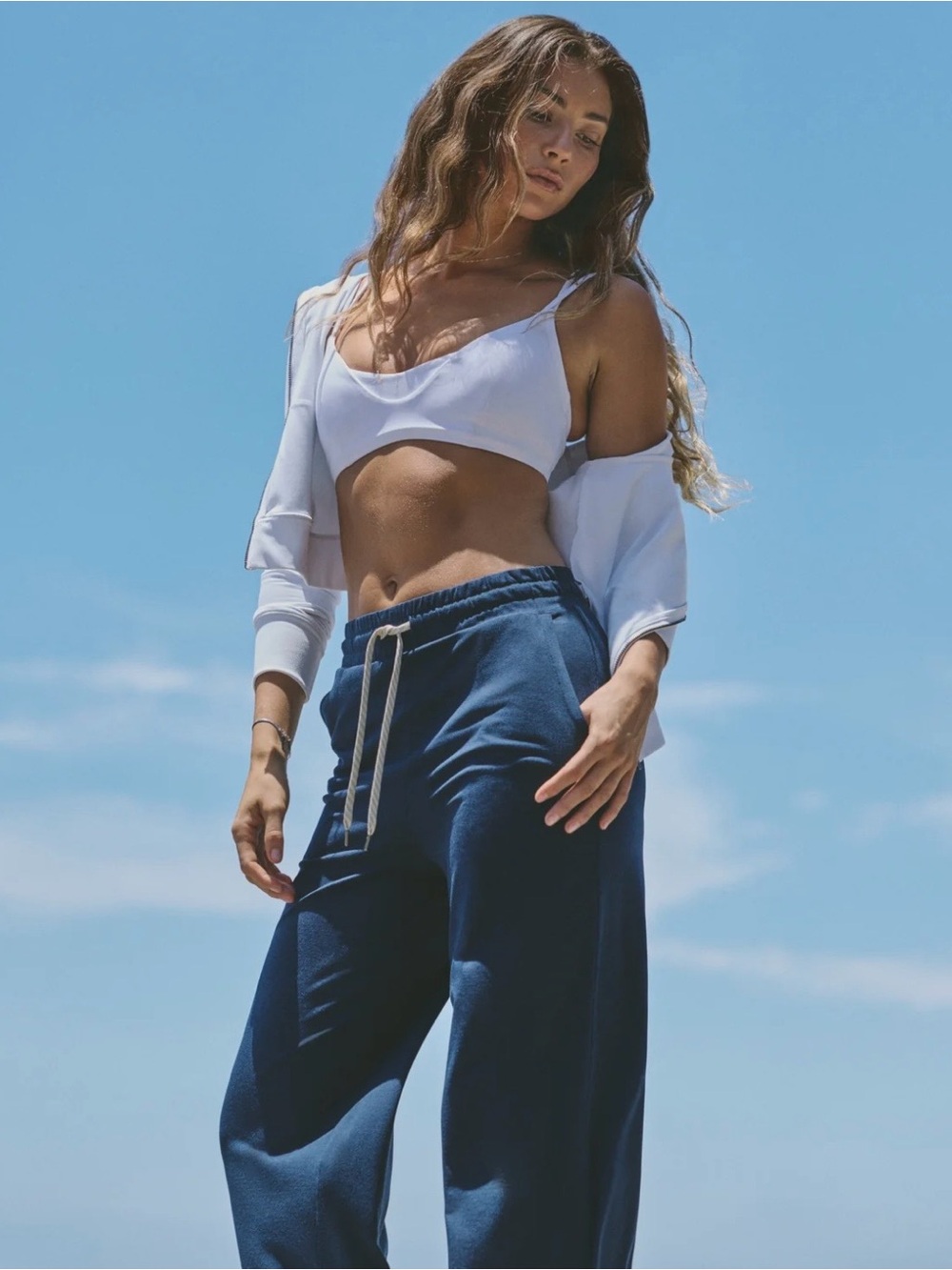 Vuori Halo Essential Wideleg Pant - Short in Blue Coast Heather